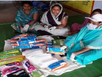 Women are becoming empowered | Women's group is preparing sanitary pads in jashpur district